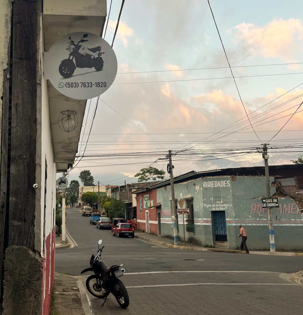 Motorcycle rental Ruta de las Flores